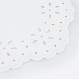 מפיות נייר גדולות לבנות תחרה Meri Meri