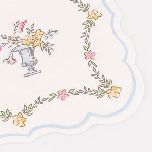 מפיות נייר גדולות עם הדפס פרחוני Meri Meri