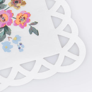 מפיות נייר קטנות פרחים ושוליים בעיצוב אריג קלוע Meri Meri