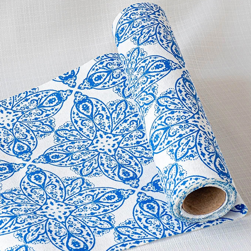 גליל ראנר בסיגנון יווני רקע לבן