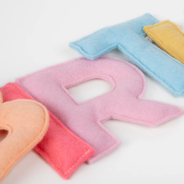 ‫שרשרת בד HAPPY BIRTHDAY צבעי פסטל | Meri Meri