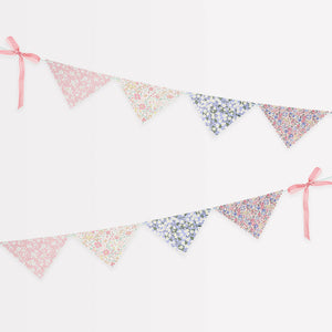 גרלנדה פרחונית מבית liberty - meri meri