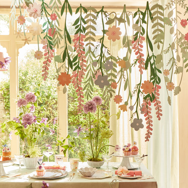 רקע עלים ופרחים צבעוני - meri meri